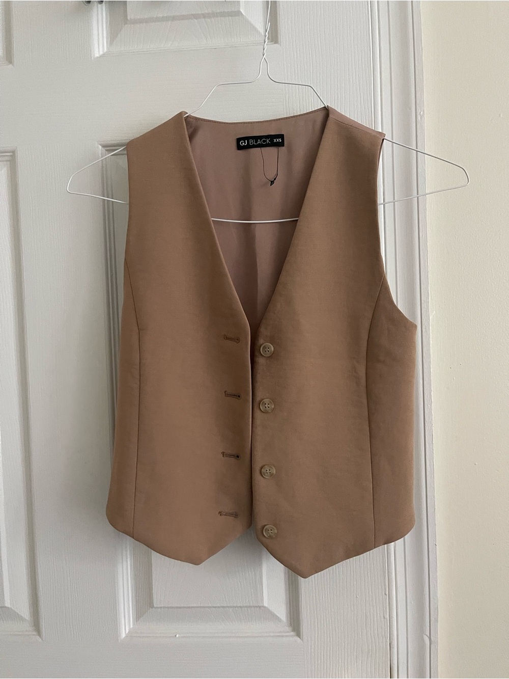 Aritzia Camel Button-Up Tailored Vest